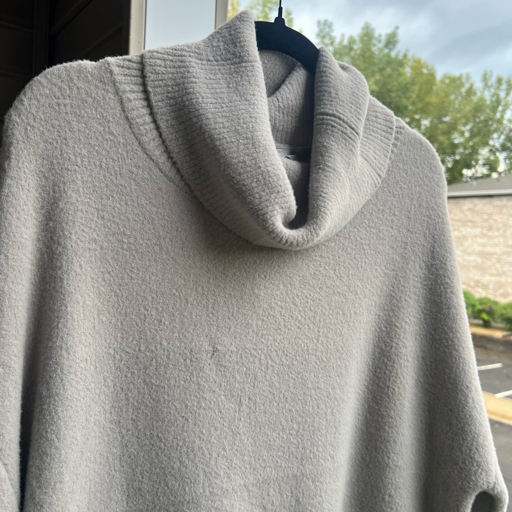 🆕Rain + Rose Soft Plush Cozy Balloon Sleeve Pullover Sweater Gray Women’s Size S - Picture 12 of 15